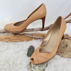 Stuart weitzman tan peep toe heels